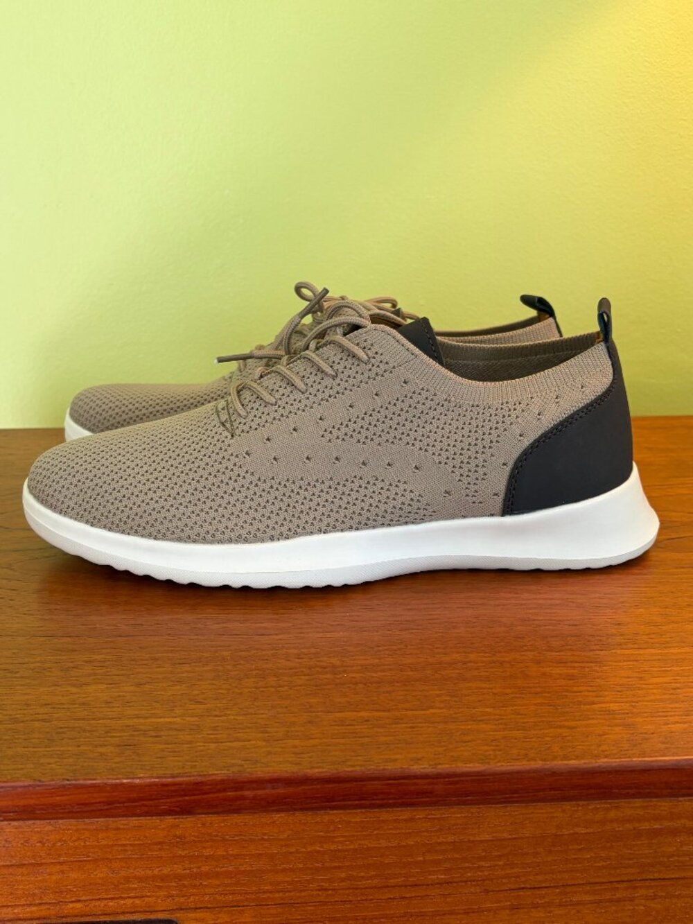 VILOCY Men's Casual Dress Oxfords Shoes Knit Lightweight Sneaker - Picture 5 of 12
